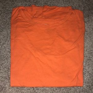 orange short sleeve t-shirt